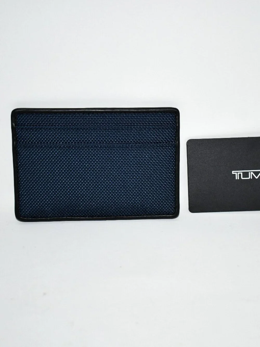 Tumi Slim Card Case in Navy #135633-1596 NWT